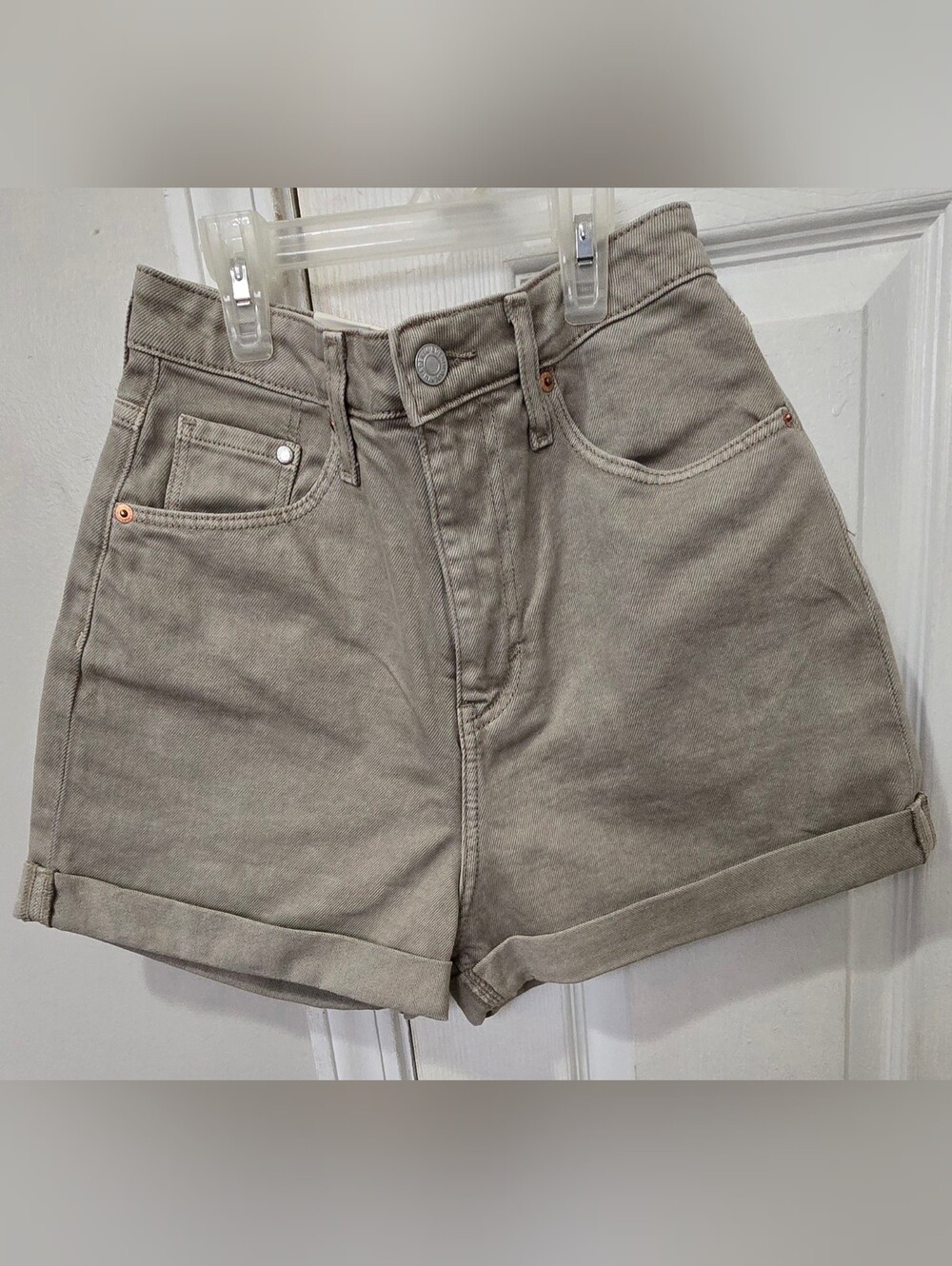 H&M Women’s High-Waist Taupe Denim Shorts, New With Tags!